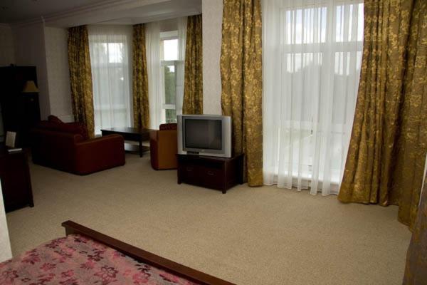 Ulʼyanovka Marco Polo Hotel מראה חיצוני תמונה
