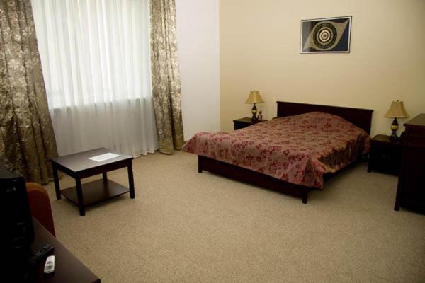 Ulʼyanovka Marco Polo Hotel מראה חיצוני תמונה