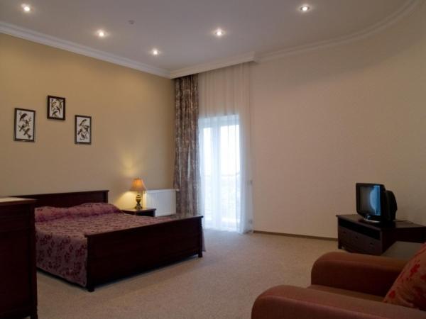 Ulʼyanovka Marco Polo Hotel מראה חיצוני תמונה