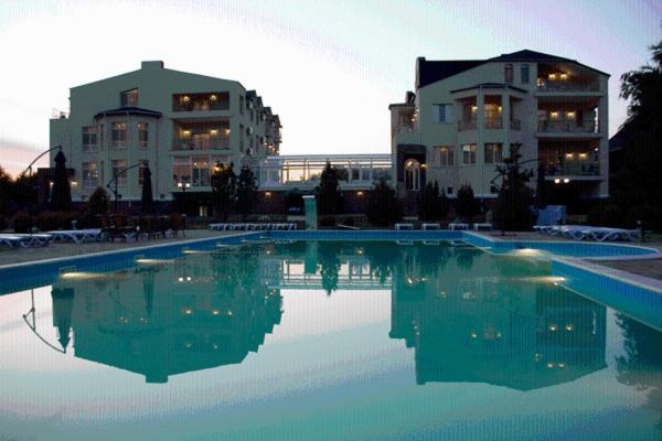Ulʼyanovka Marco Polo Hotel מראה חיצוני תמונה